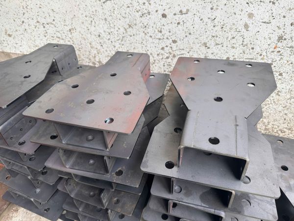 Gia Công Kim Loại Tấm Quận 7 – Cắt Laser & Chấn CNC