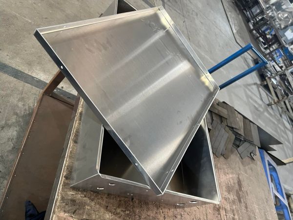 Gia công khay kim loại